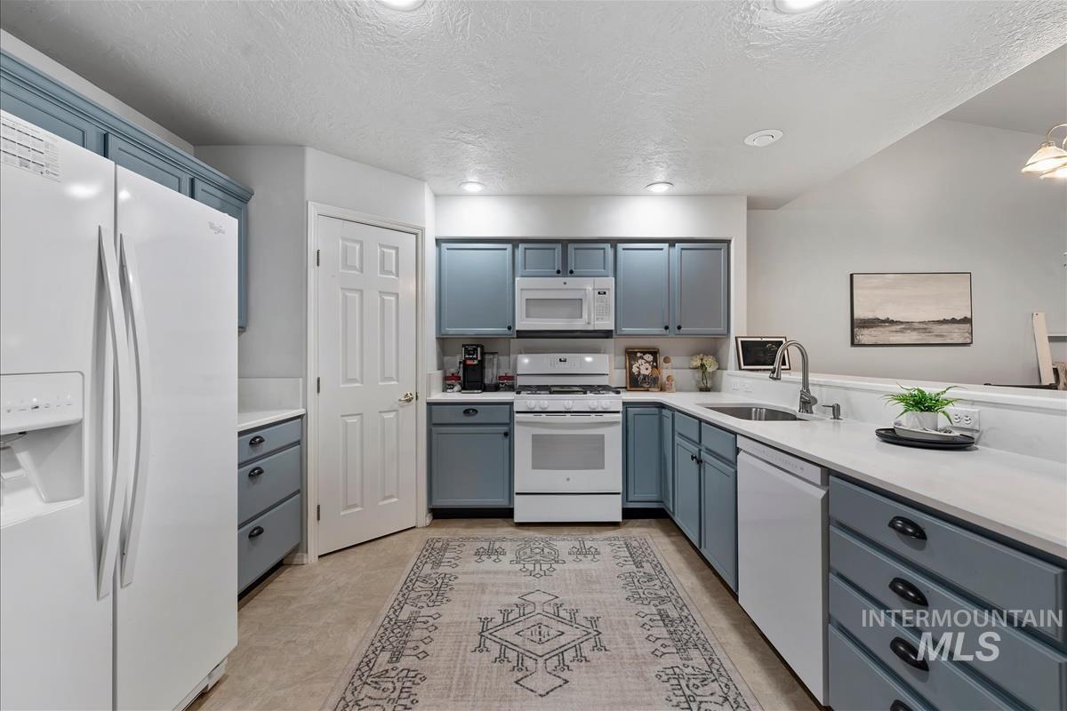 2685 N Englewood Way, Meridian, Idaho 83646, 3 Bedrooms, 2 Bathrooms, Residential For Sale, Price $409,000, 99000177