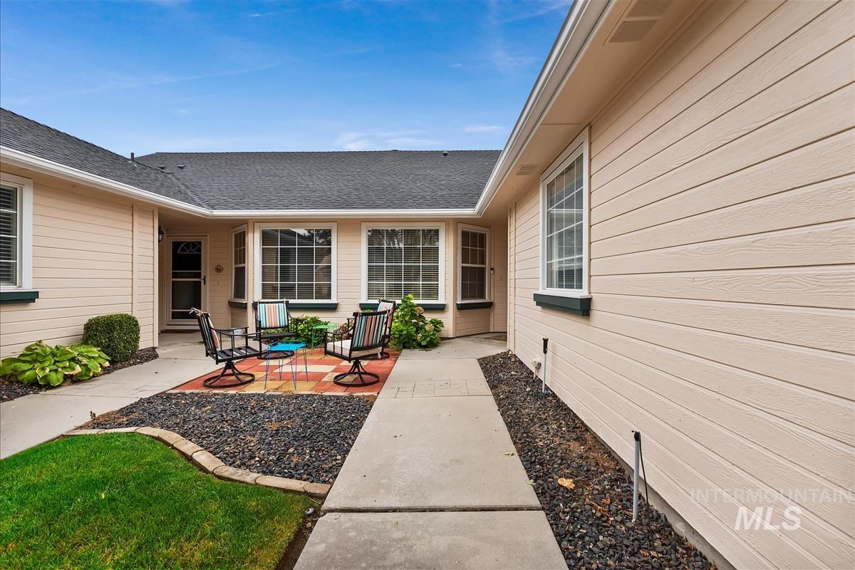 2685 N Englewood Way, Meridian, Idaho 83646, 3 Bedrooms, 2 Bathrooms, Residential For Sale, Price $409,000, 99000177