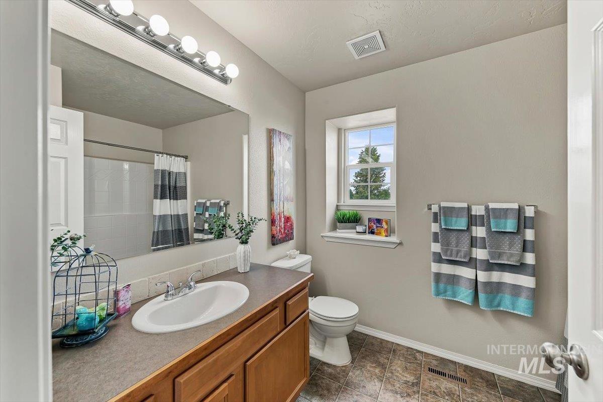 2831 W Stayman Way, Kuna, Idaho 83634, 4 Bedrooms, 2.5 Bathrooms, Residential For Sale, Price $515,000, 99000180