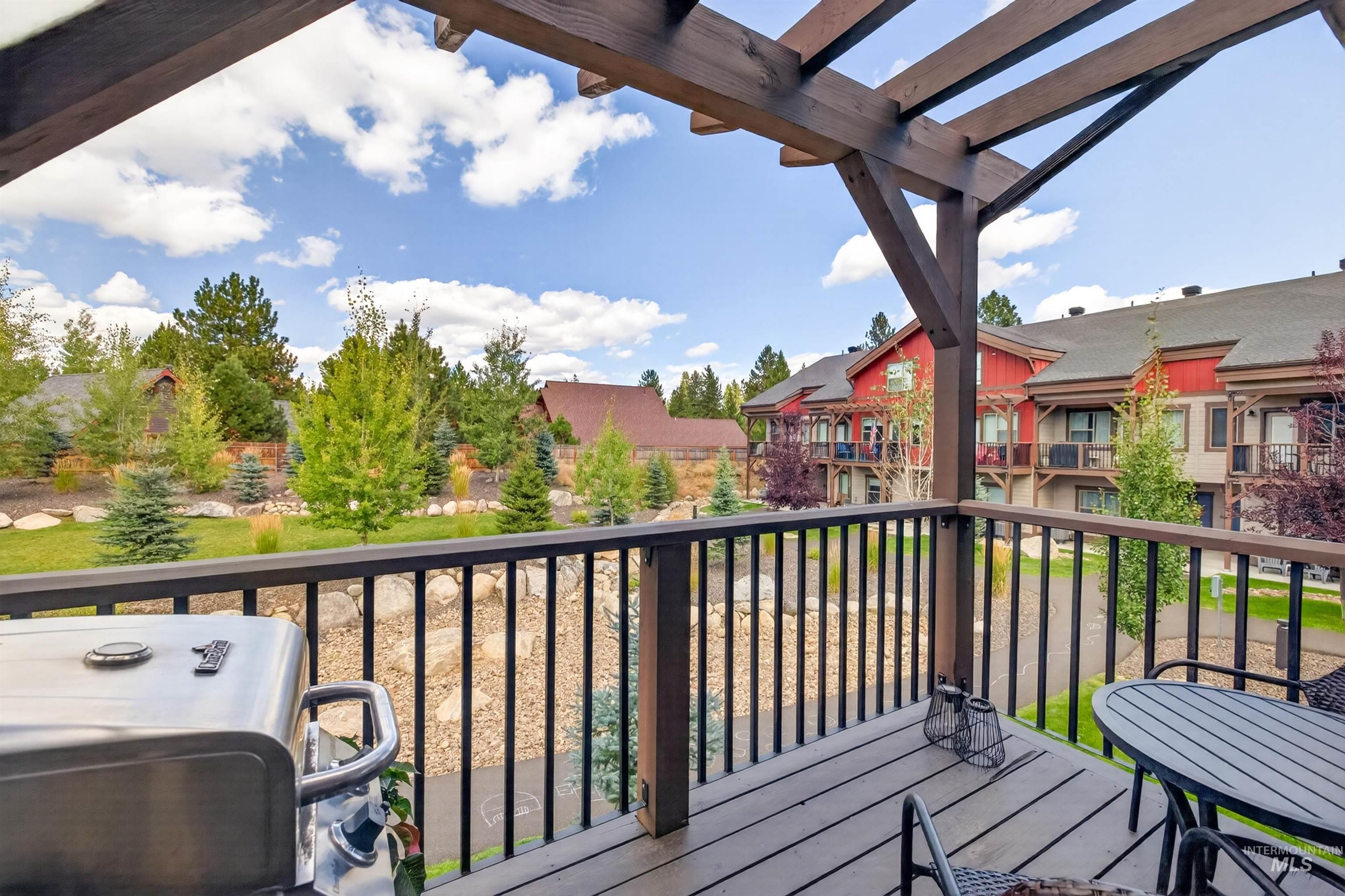 105 Broken Pine Lane, McCall, Idaho 83638, 3 Bedrooms, 3 Bathrooms, Residential For Sale, Price $535,000, 99000182