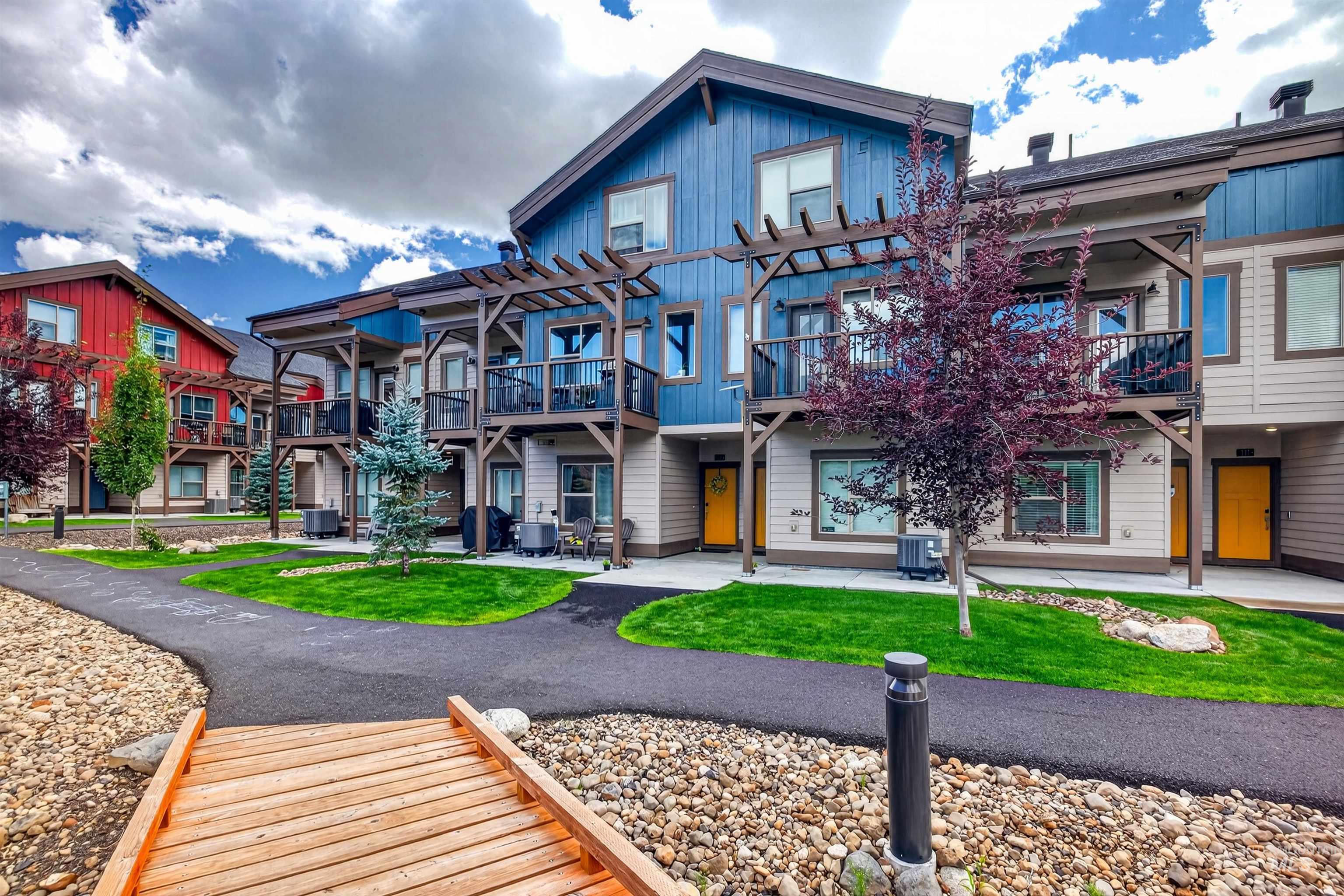 105 Broken Pine Lane, McCall, Idaho 83638, 3 Bedrooms, 3 Bathrooms, Residential For Sale, Price $535,000, 99000182