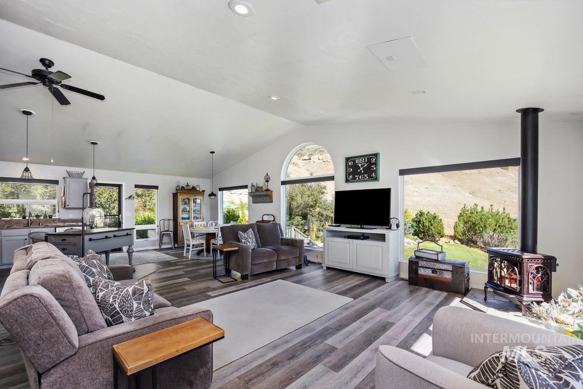 4505 Hidden Canyon Ln, Buhl, Idaho 83316, 3 Bedrooms, 2.5 Bathrooms, Residential For Sale, Price $465,000,MLS 99000194