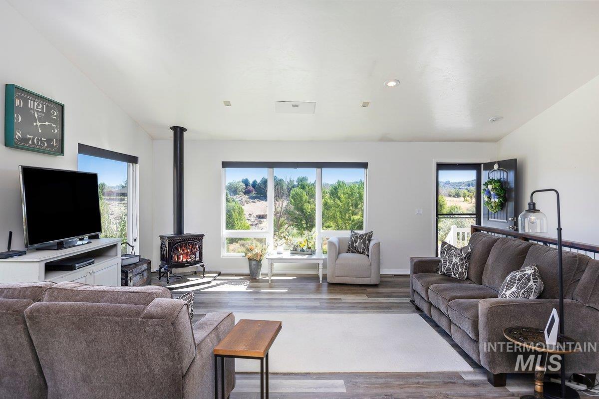 4505 Hidden Canyon Ln, Buhl, Idaho 83316, 3 Bedrooms, 2.5 Bathrooms, Residential For Sale, Price $465,000,MLS 99000194
