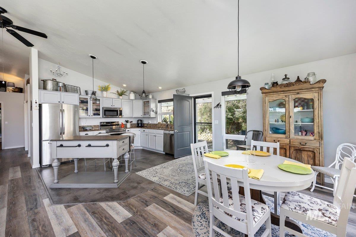 4505 Hidden Canyon Ln, Buhl, Idaho 83316, 3 Bedrooms, 2.5 Bathrooms, Residential For Sale, Price $465,000,MLS 99000194