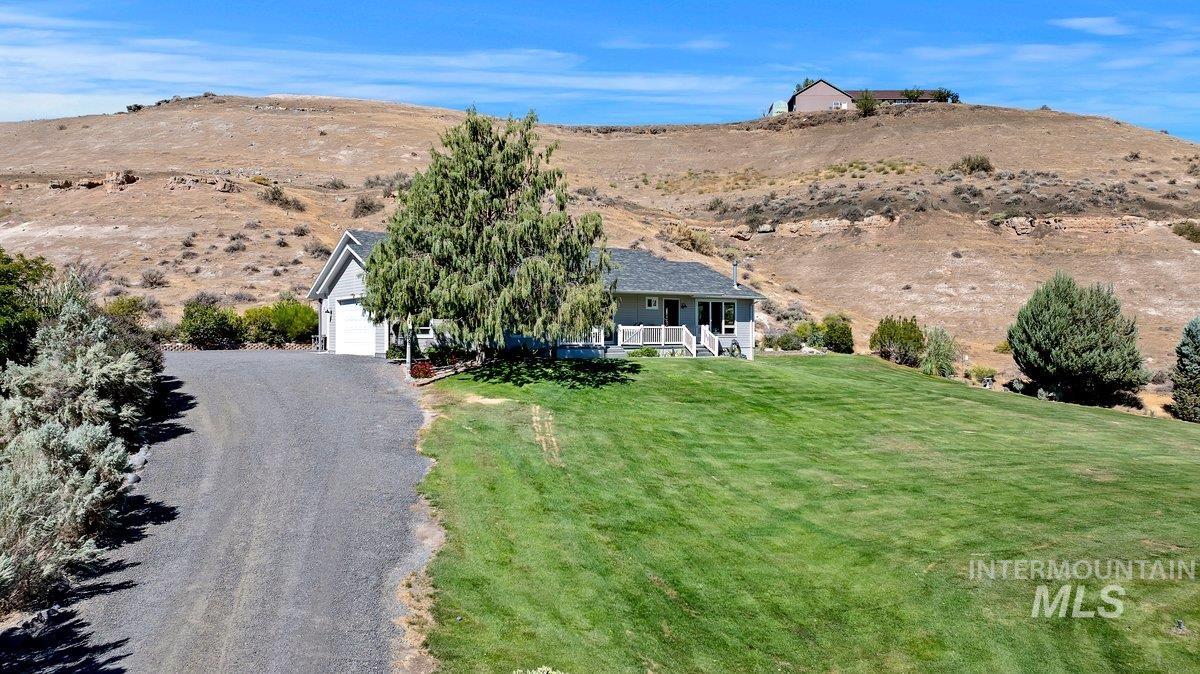 4505 Hidden Canyon Ln, Buhl, Idaho 83316, 3 Bedrooms, 2.5 Bathrooms, Residential For Sale, Price $465,000,MLS 99000194