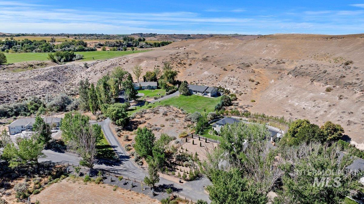 4505 Hidden Canyon Ln, Buhl, Idaho 83316, 3 Bedrooms, 2.5 Bathrooms, Residential For Sale, Price $465,000,MLS 99000194