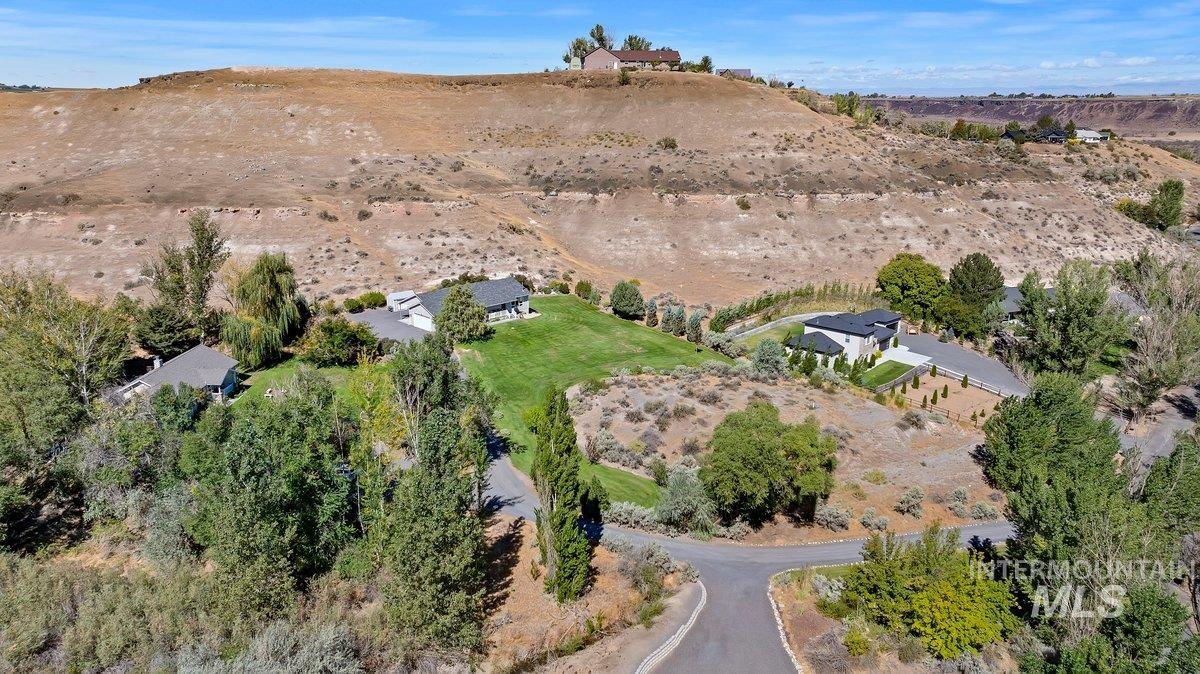 4505 Hidden Canyon Ln, Buhl, Idaho 83316, 3 Bedrooms, 2.5 Bathrooms, Residential For Sale, Price $465,000,MLS 99000194