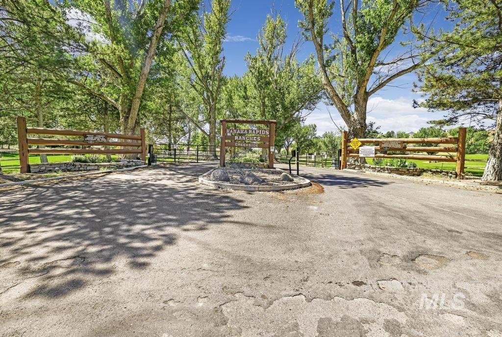 4505 Hidden Canyon Ln, Buhl, Idaho 83316, 3 Bedrooms, 2.5 Bathrooms, Residential For Sale, Price $465,000,MLS 99000194