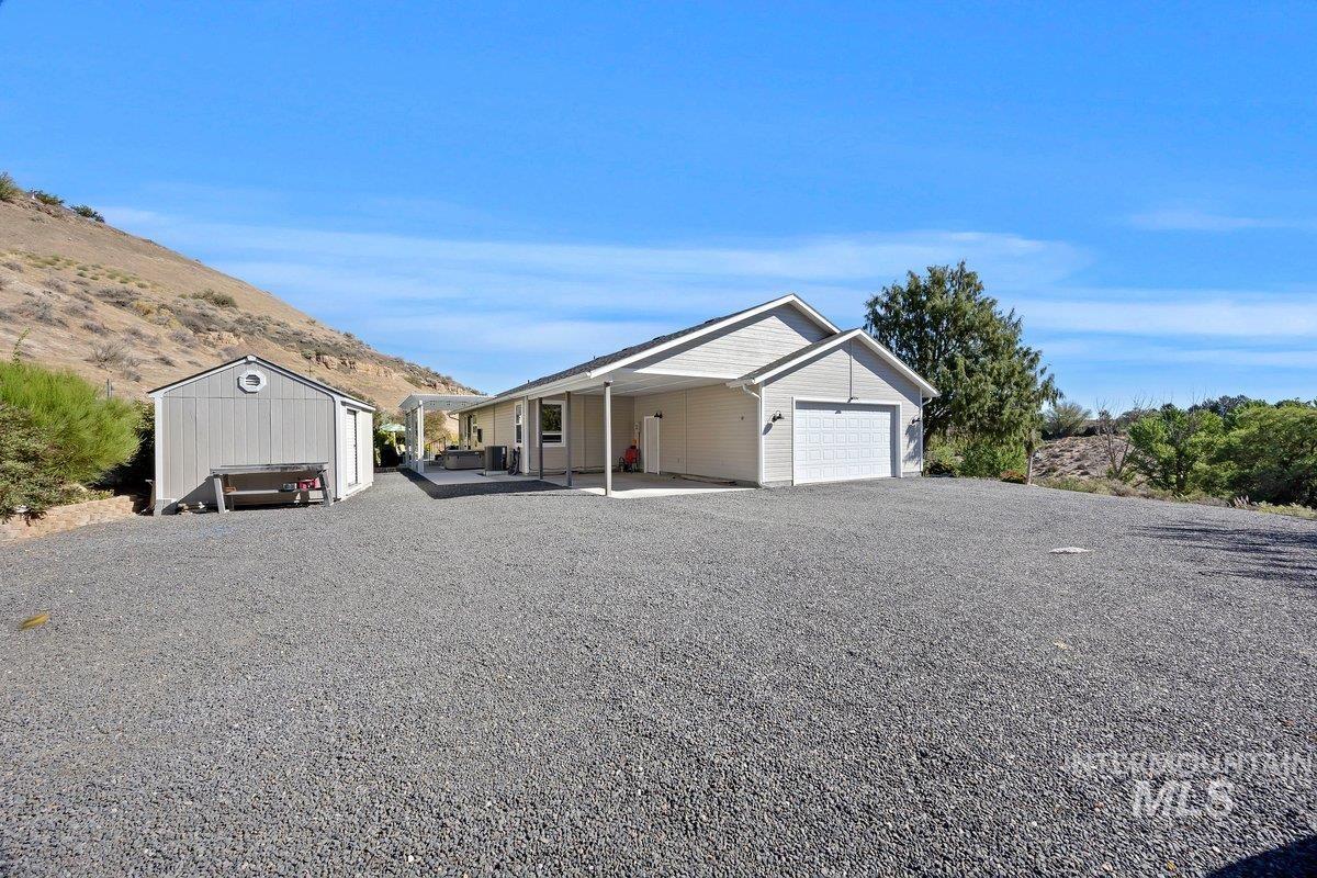 4505 Hidden Canyon Ln, Buhl, Idaho 83316, 3 Bedrooms, 2.5 Bathrooms, Residential For Sale, Price $465,000,MLS 99000194