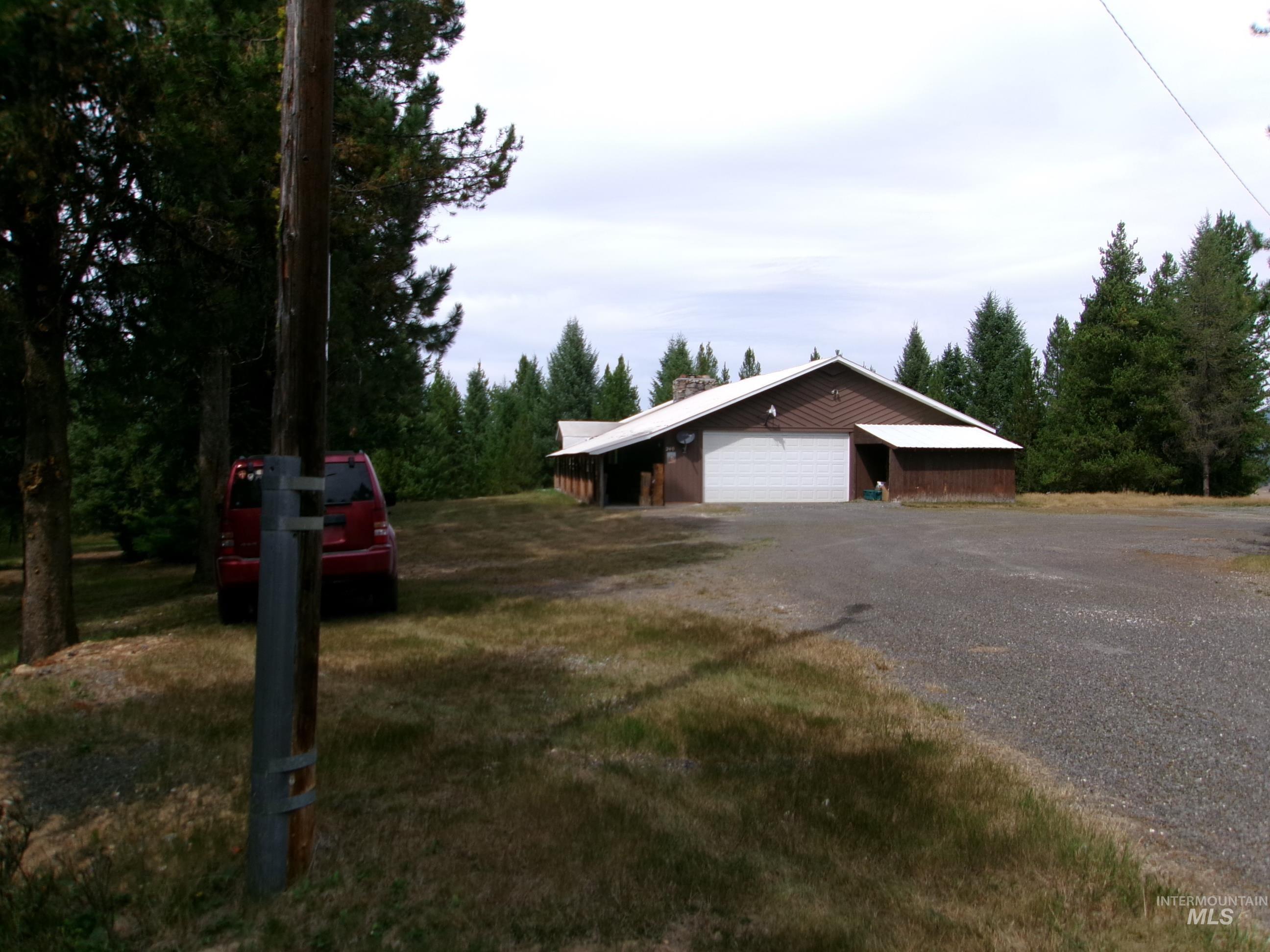 240 Ridgeway Drive, Elk City, Idaho 83525, 4 Bedrooms, 3 Bathrooms, Residential For Sale, Price $639,500,MLS 99000197