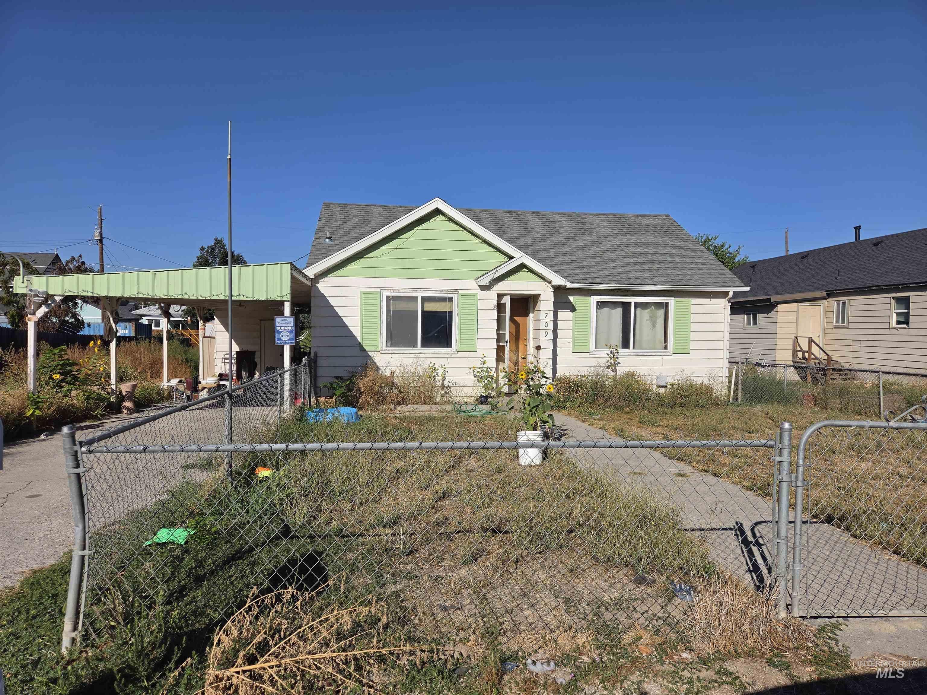 709 N 7th St, Parma, Idaho 83660, 3 Bedrooms, 2 Bathrooms, Residential For Sale, Price $150,000, 99000206