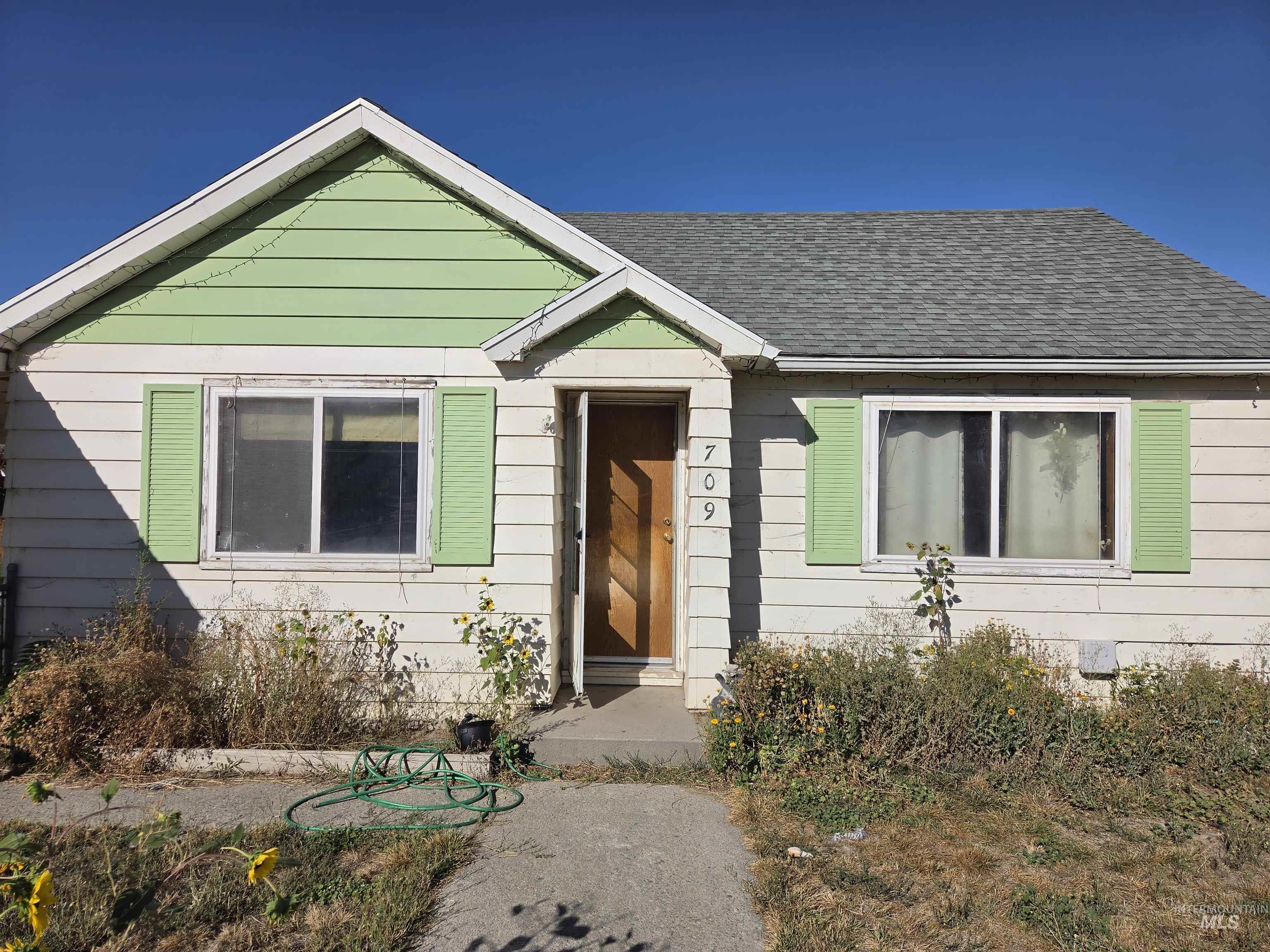 709 N 7th St, Parma, Idaho 83660, 3 Bedrooms, 2 Bathrooms, Residential For Sale, Price $150,000, 99000206
