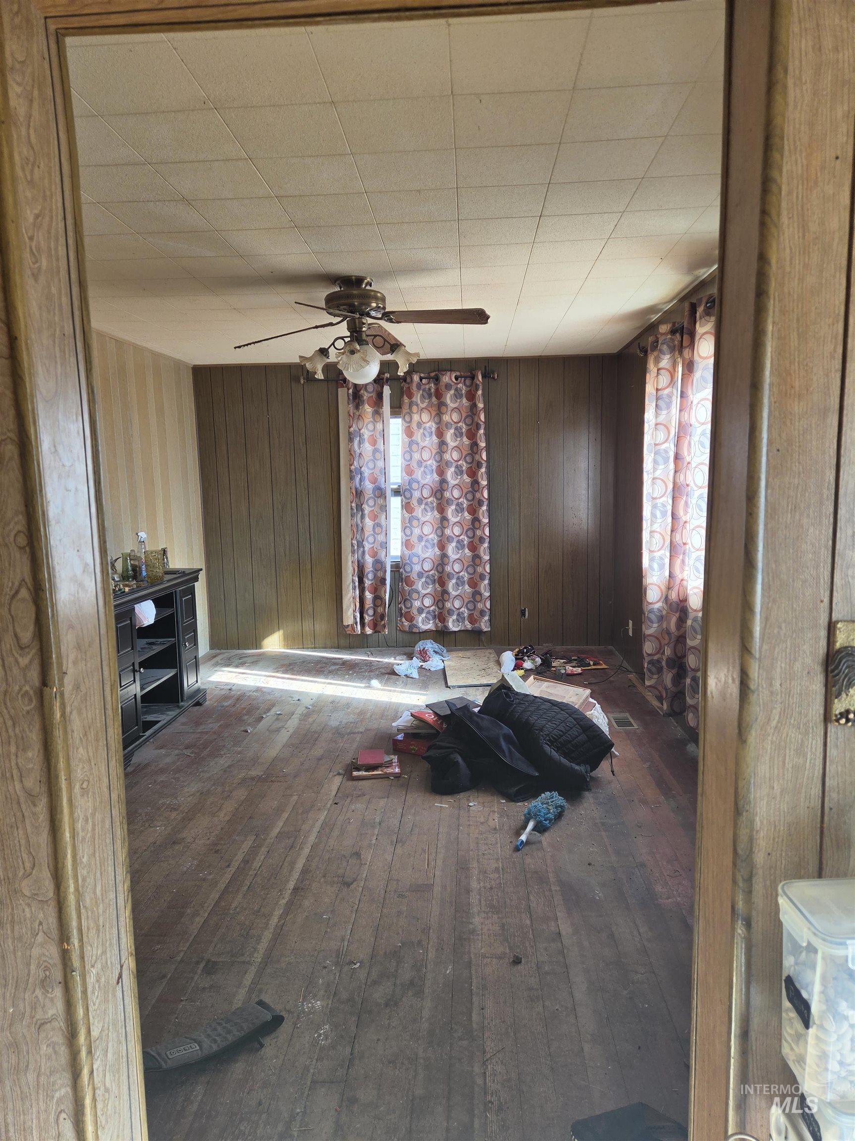 709 N 7th St, Parma, Idaho 83660, 3 Bedrooms, 2 Bathrooms, Residential For Sale, Price $150,000, 99000206