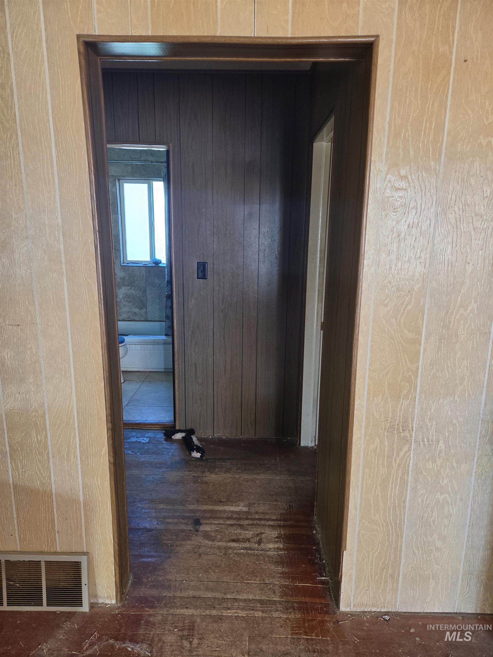 709 N 7th St, Parma, Idaho 83660, 3 Bedrooms, 2 Bathrooms, Residential For Sale, Price $150,000, 99000206