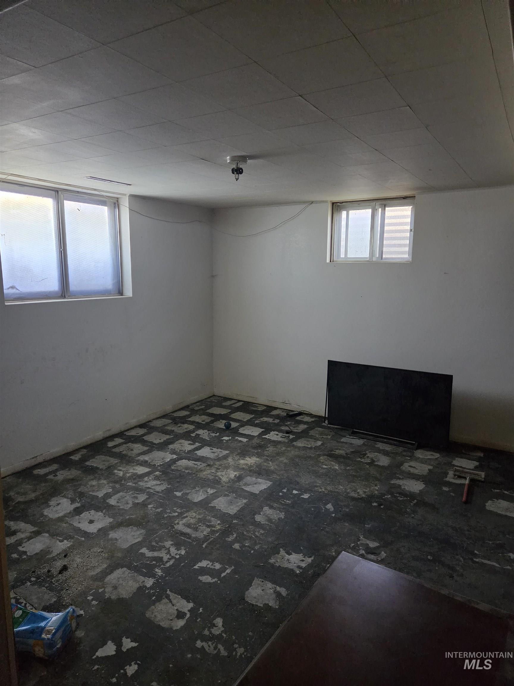 709 N 7th St, Parma, Idaho 83660, 3 Bedrooms, 2 Bathrooms, Residential For Sale, Price $150,000, 99000206