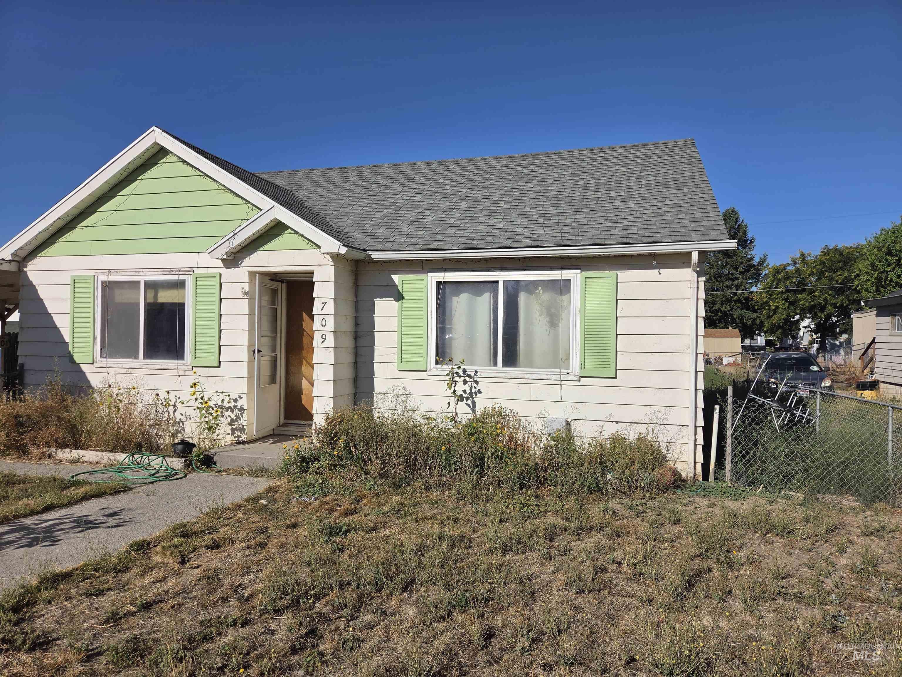 709 N 7th St, Parma, Idaho 83660, 3 Bedrooms, 2 Bathrooms, Residential For Sale, Price $150,000, 99000206