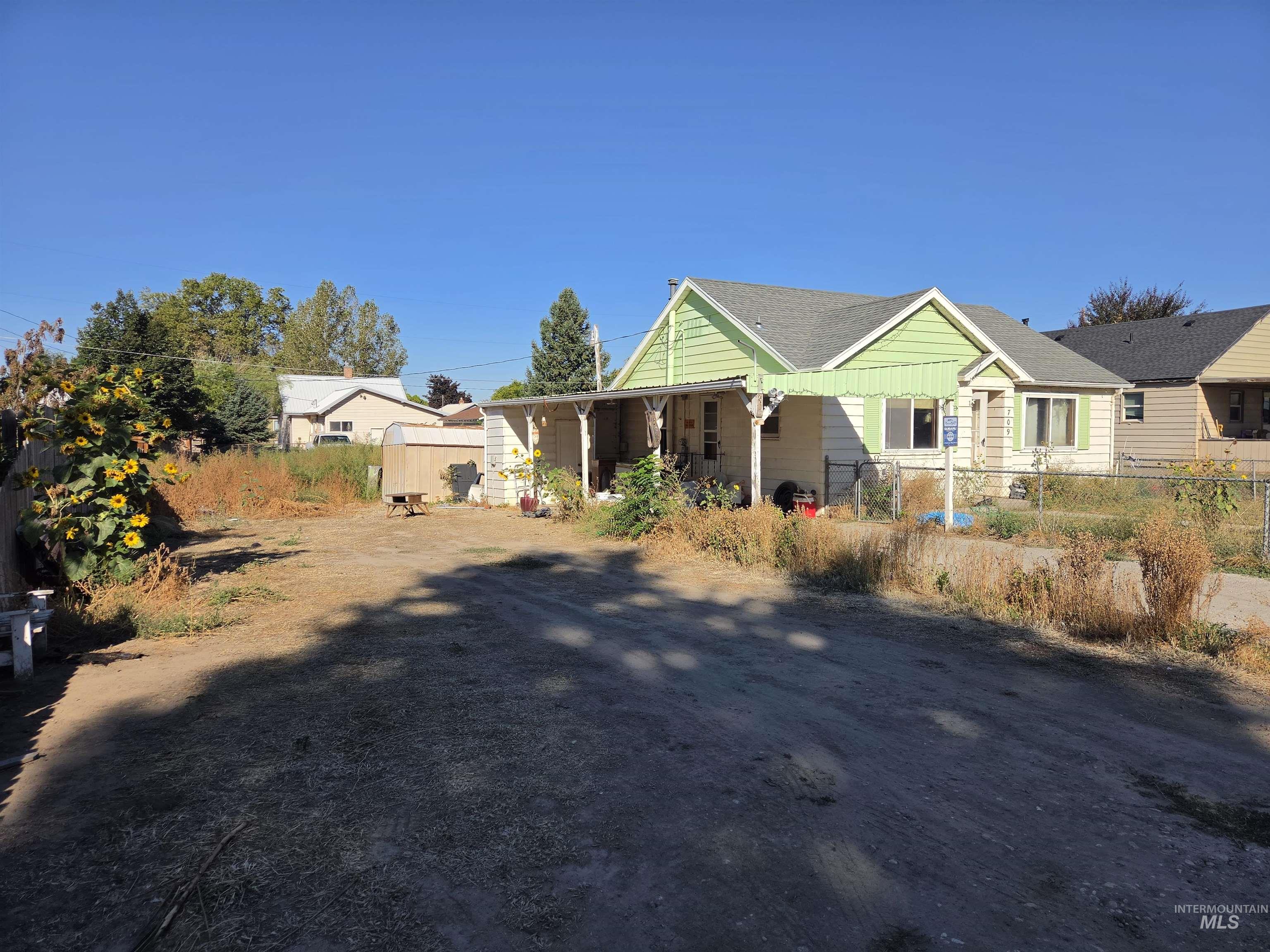 709 N 7th St, Parma, Idaho 83660, 3 Bedrooms, 2 Bathrooms, Residential For Sale, Price $150,000, 99000206