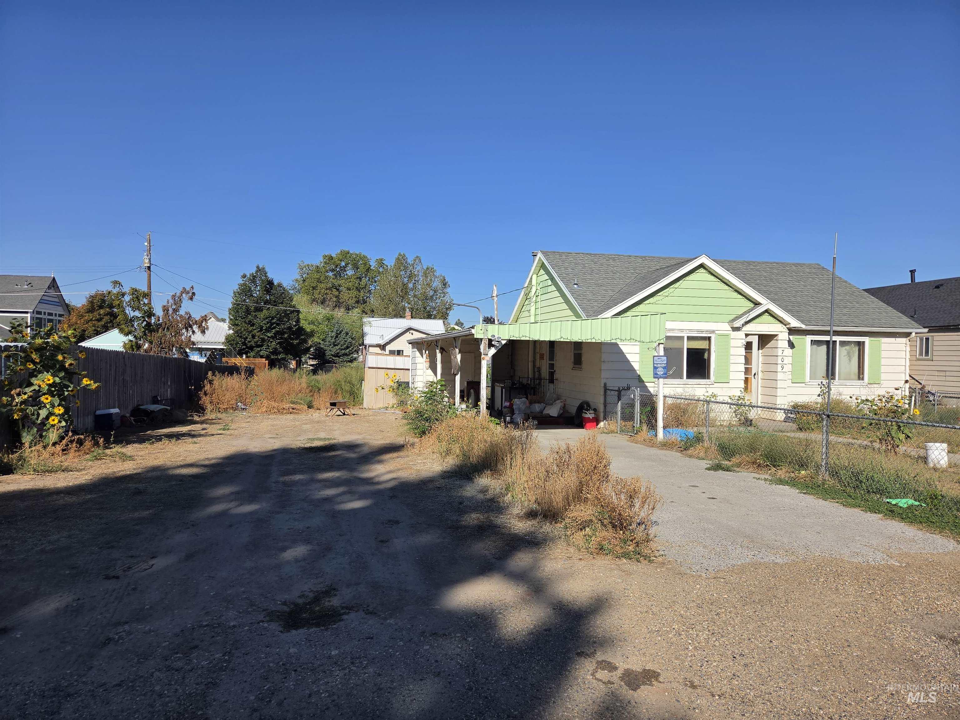 709 N 7th St, Parma, Idaho 83660, 3 Bedrooms, 2 Bathrooms, Residential For Sale, Price $150,000, 99000206