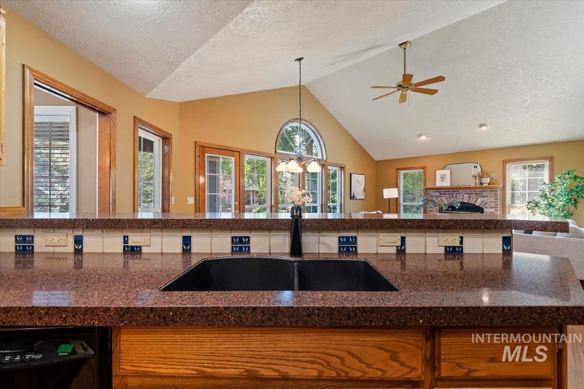 4886 N Lake Front Pl, Garden City, Idaho 83714, 3 Bedrooms, 2 Bathrooms, Residential For Sale, Price $850,000,MLS 99000210