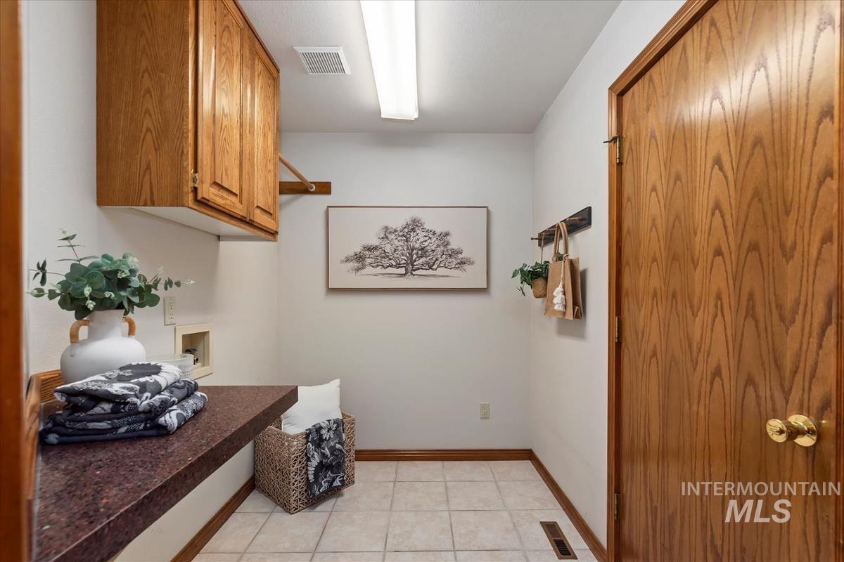 4886 N Lake Front Pl, Garden City, Idaho 83714, 3 Bedrooms, 2 Bathrooms, Residential For Sale, Price $850,000,MLS 99000210