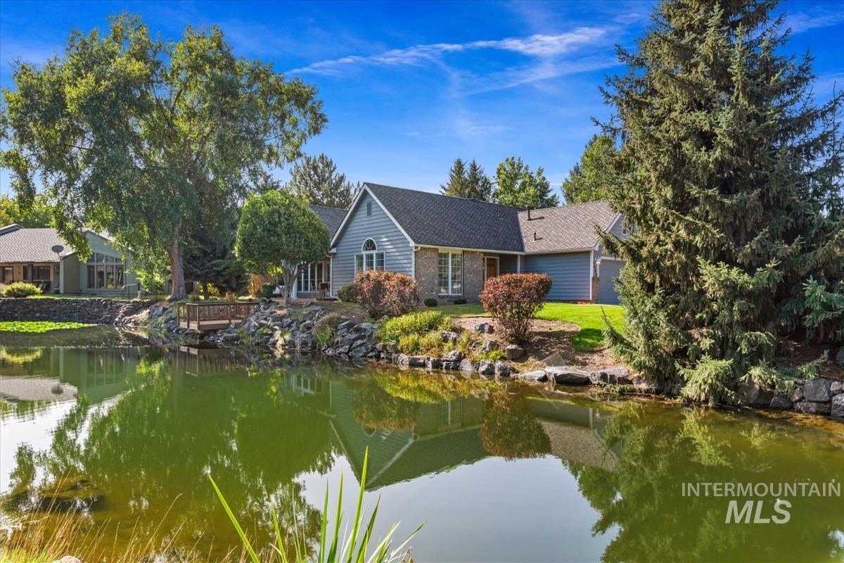 4886 N Lake Front Pl, Garden City, Idaho 83714, 3 Bedrooms, 2 Bathrooms, Residential For Sale, Price $850,000,MLS 99000210