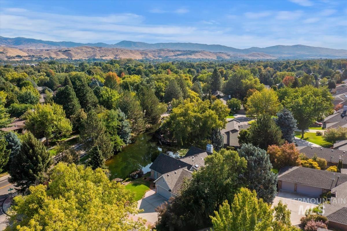 4886 N Lake Front Pl, Garden City, Idaho 83714, 3 Bedrooms, 2 Bathrooms, Residential For Sale, Price $850,000,MLS 99000210
