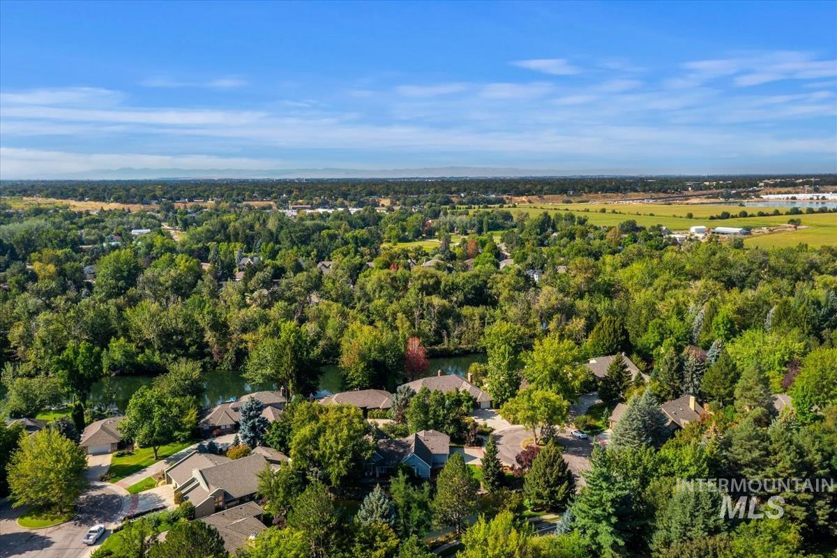 4886 N Lake Front Pl, Garden City, Idaho 83714, 3 Bedrooms, 2 Bathrooms, Residential For Sale, Price $850,000,MLS 99000210