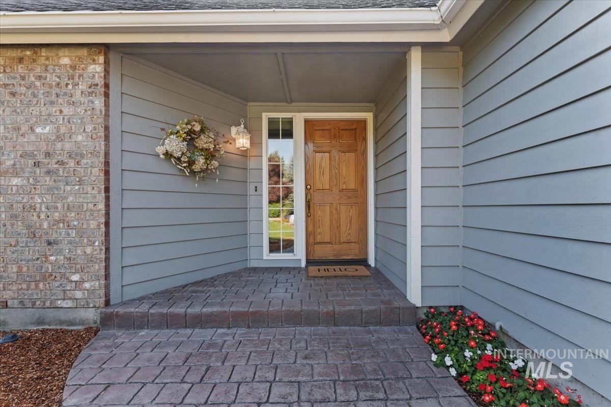 4886 N Lake Front Pl, Garden City, Idaho 83714, 3 Bedrooms, 2 Bathrooms, Residential For Sale, Price $850,000,MLS 99000210
