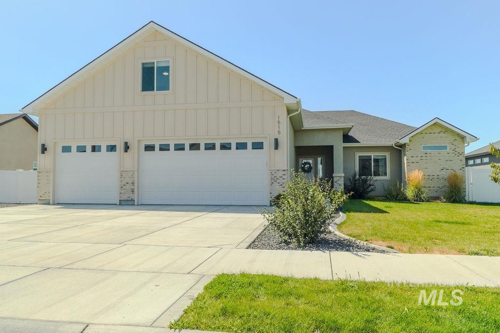 1515 Leslie Dr, Jerome, Idaho 83338, 5 Bedrooms, 3 Bathrooms, Residential For Sale, Price $559,999,MLS 99000211