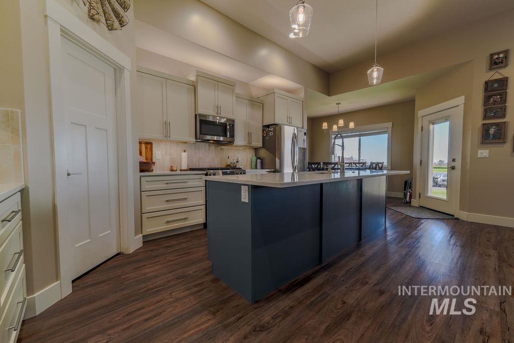 1515 Leslie Dr, Jerome, Idaho 83338, 5 Bedrooms, 3 Bathrooms, Residential For Sale, Price $559,999,MLS 99000211