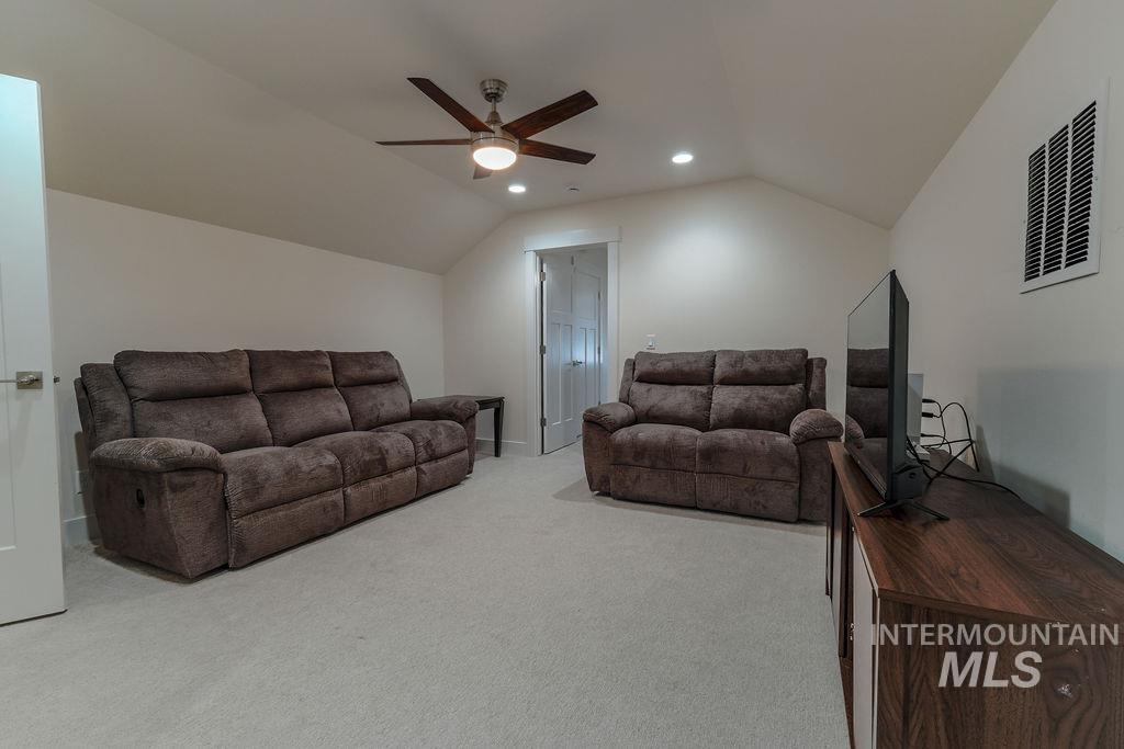 1515 Leslie Dr, Jerome, Idaho 83338, 5 Bedrooms, 3 Bathrooms, Residential For Sale, Price $559,999,MLS 99000211