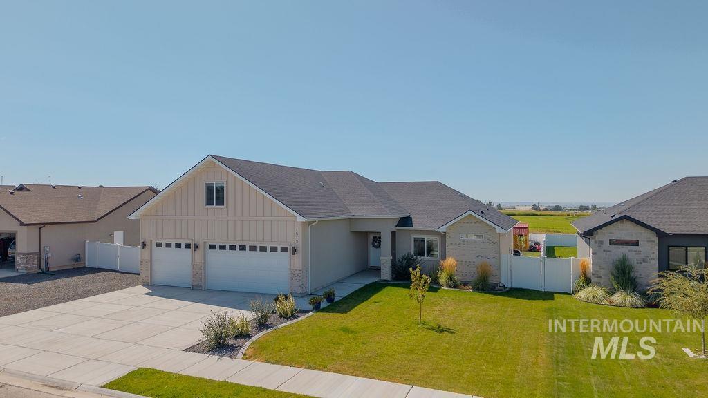 1515 Leslie Dr, Jerome, Idaho 83338, 5 Bedrooms, 3 Bathrooms, Residential For Sale, Price $559,999,MLS 99000211