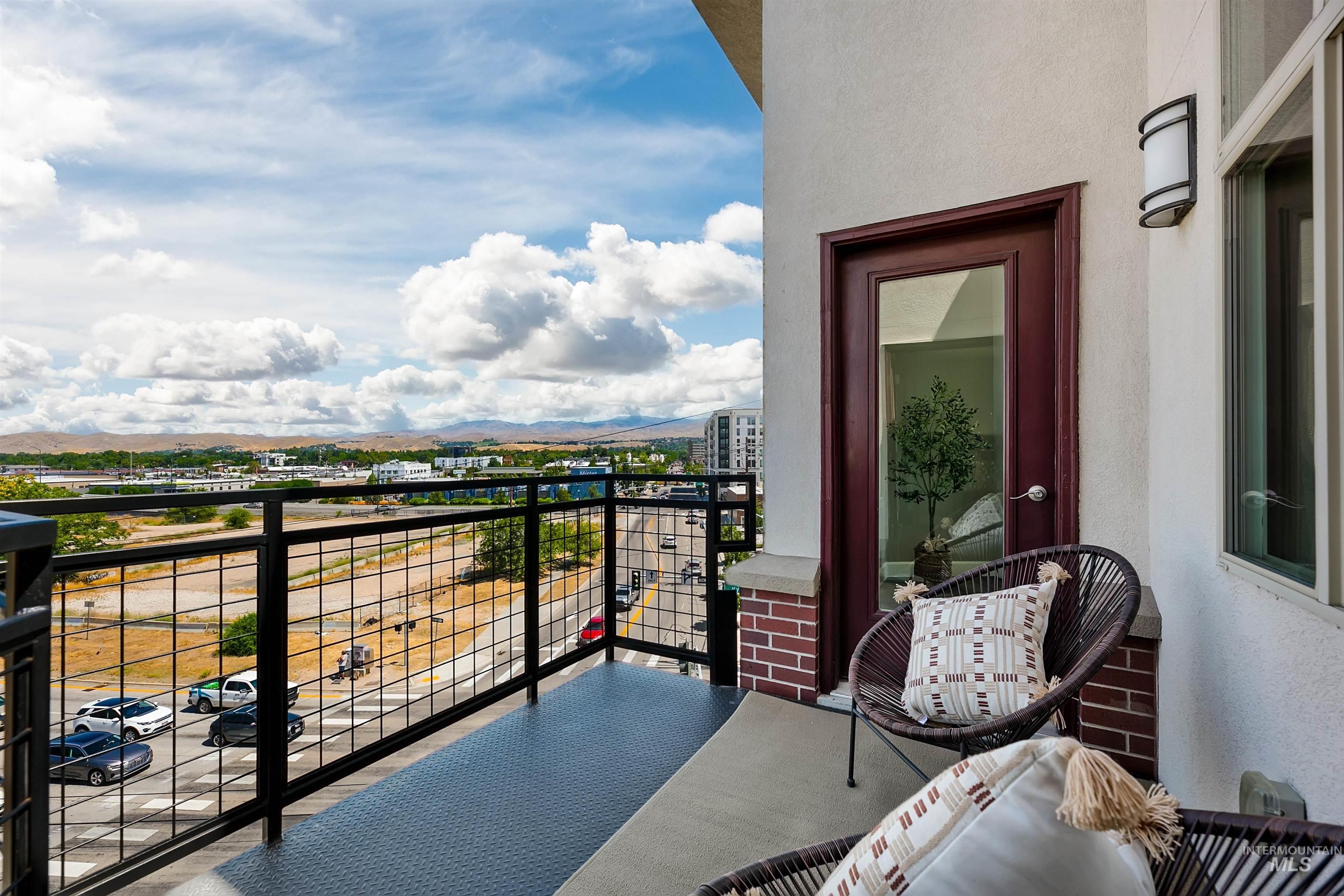 406 S 13th Street, Boise, Idaho 83702, 2 Bedrooms, 2 Bathrooms, Residential For Sale, Price $699,900,MLS 99000212
