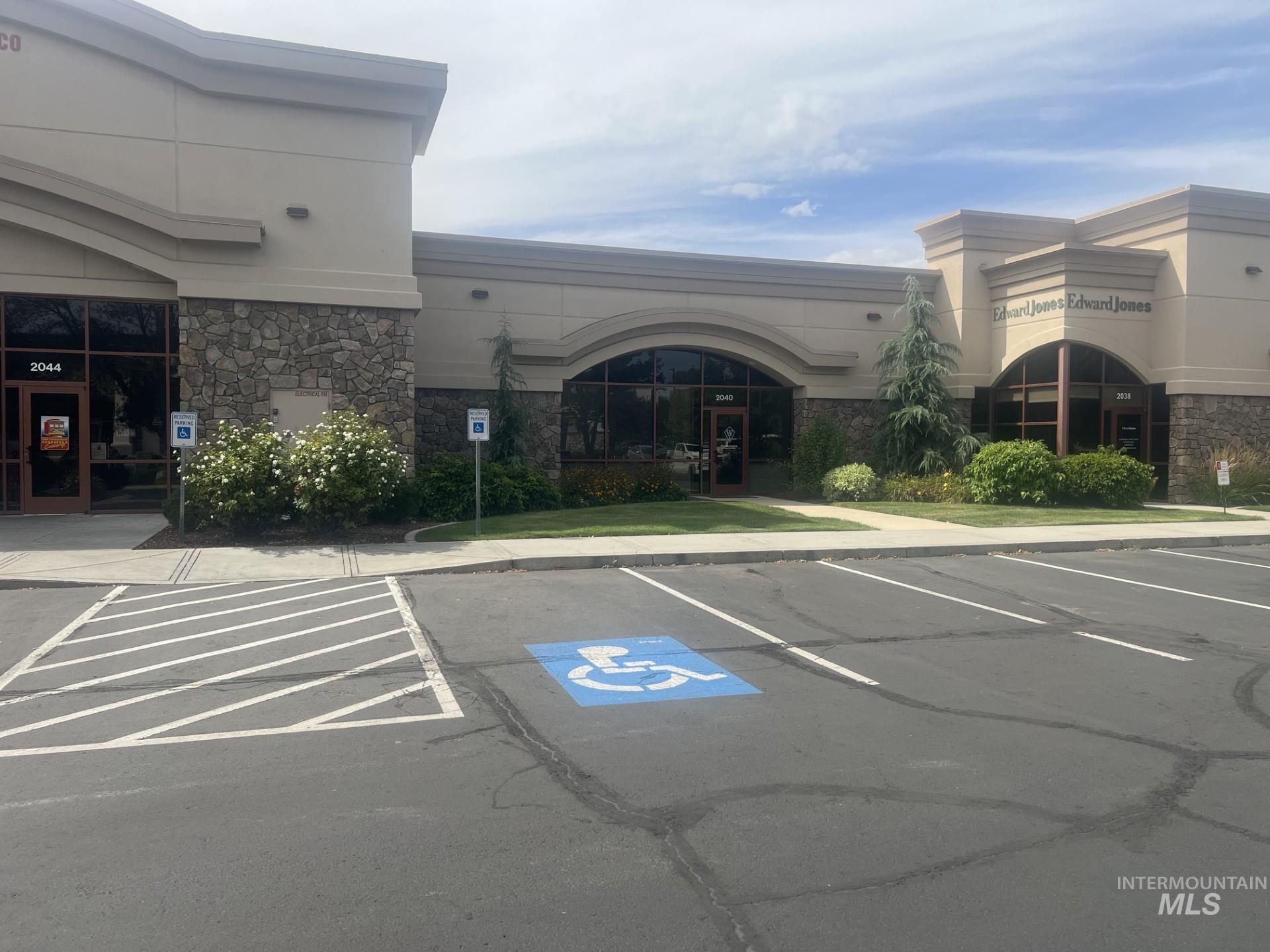 2040 South Eagle Road, Meridian, Idaho 83642, Business/Commercial For Sale, Price $795,000,MLS 99000217