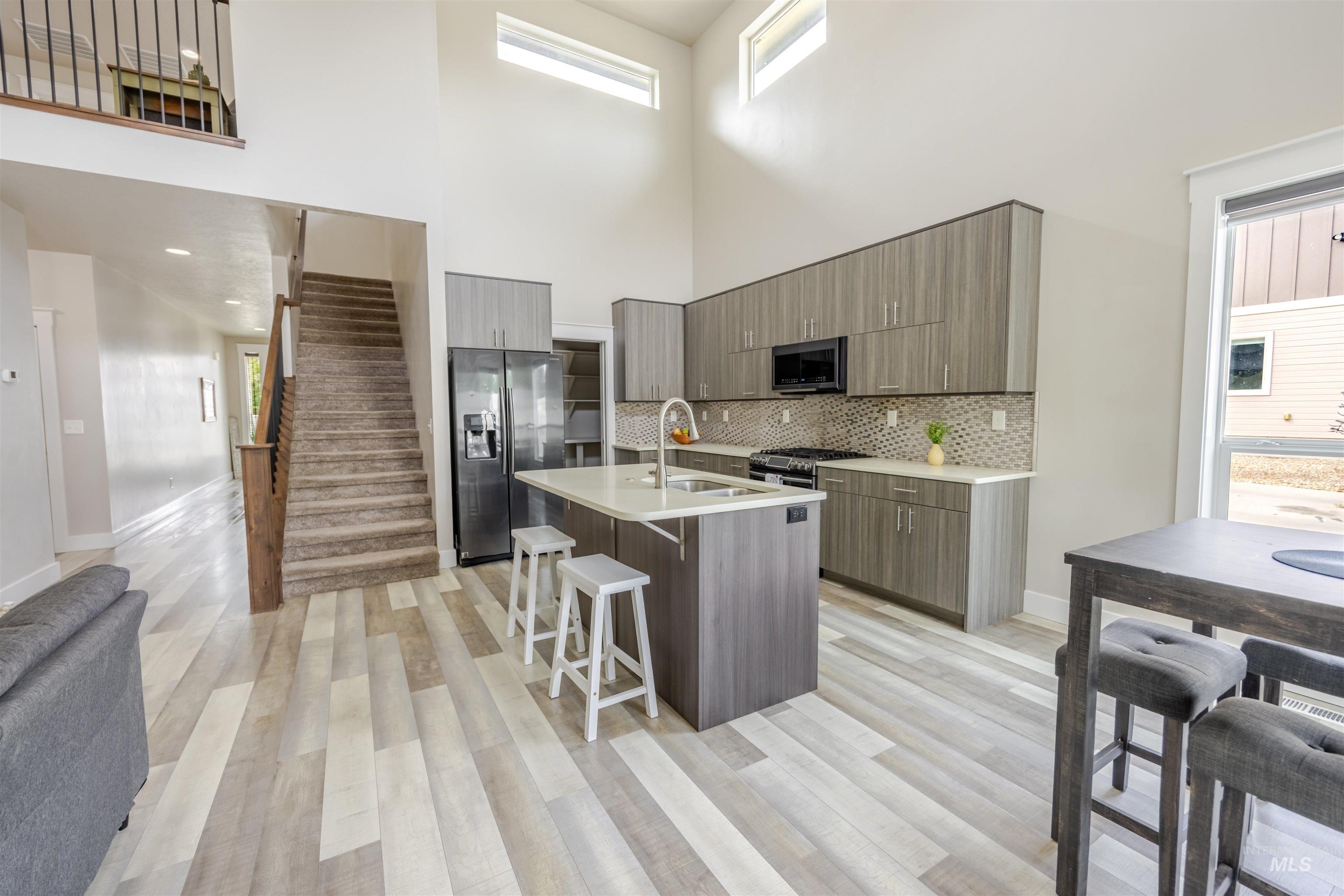 701 E 701 E Willow Street, Caldwell, Idaho 83605, 3 Bedrooms, 2.5 Bathrooms, Residential For Sale, Price $479,900,MLS 99000219