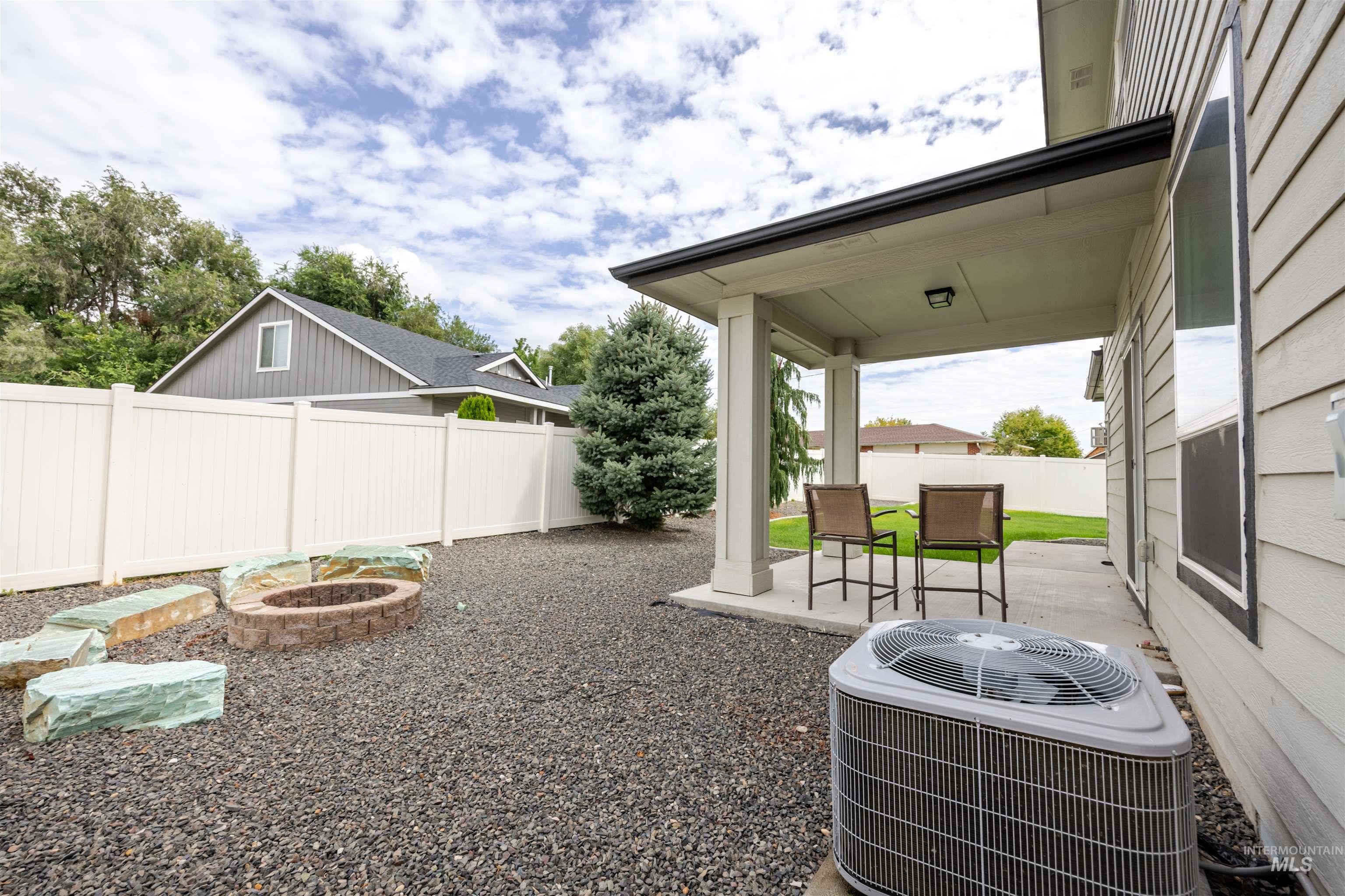 701 E 701 E Willow Street, Caldwell, Idaho 83605, 3 Bedrooms, 2.5 Bathrooms, Residential For Sale, Price $479,900,MLS 99000219