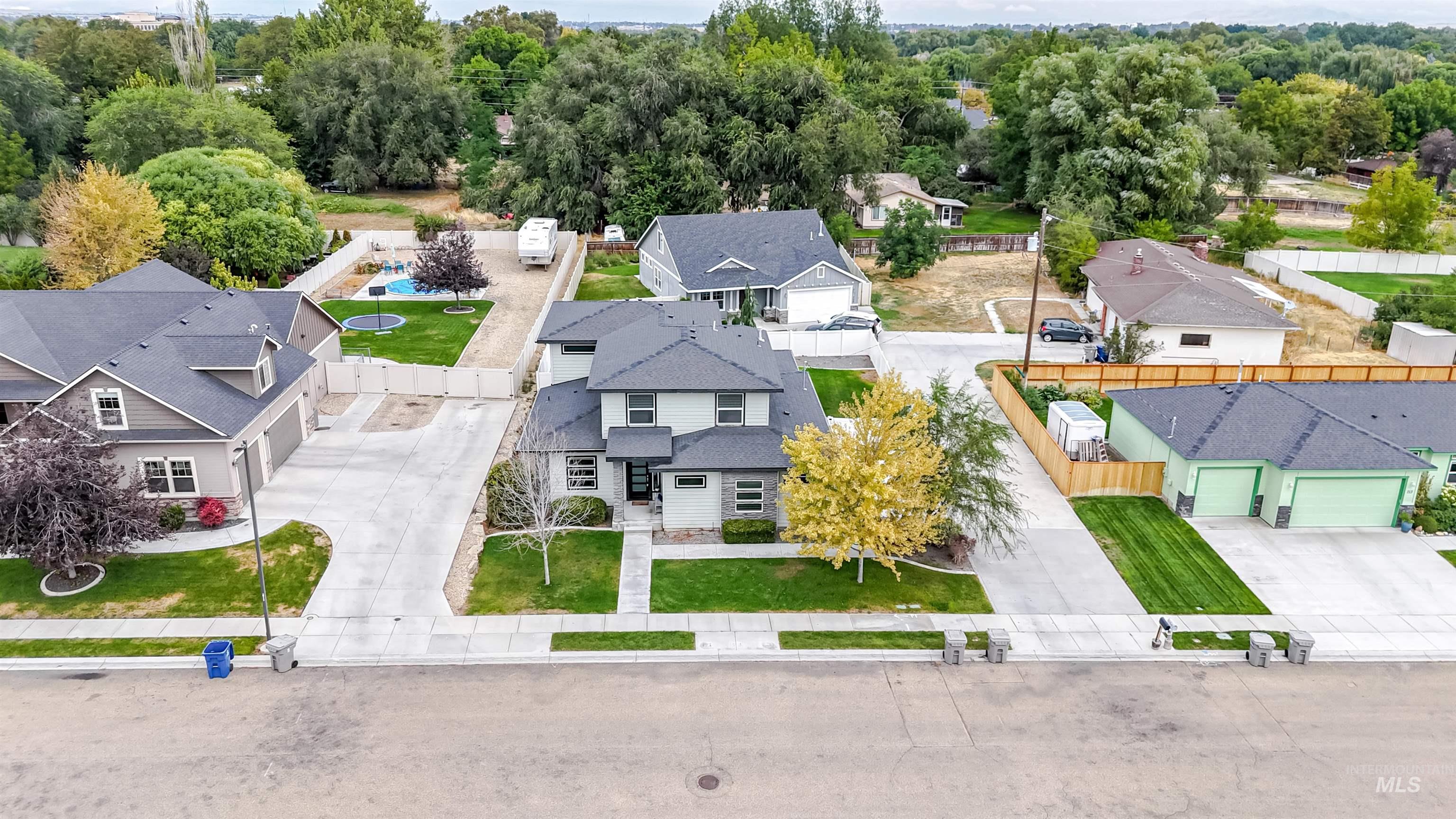 701 E 701 E Willow Street, Caldwell, Idaho 83605, 3 Bedrooms, 2.5 Bathrooms, Residential For Sale, Price $479,900,MLS 99000219
