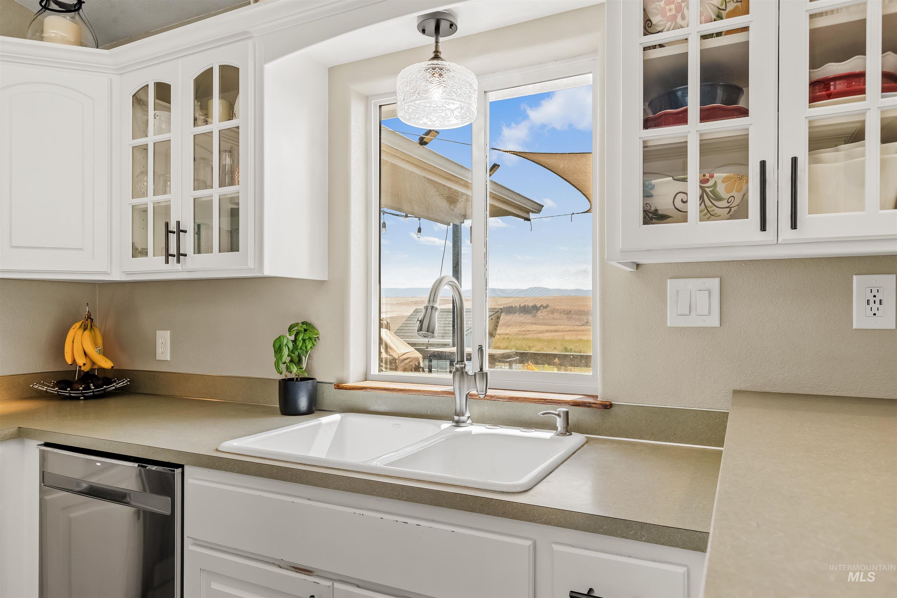 1826 Birch Drive, Lewiston, Idaho 83501, 4 Bedrooms, 2.5 Bathrooms, Residential For Sale, Price $489,900,MLS 99000221
