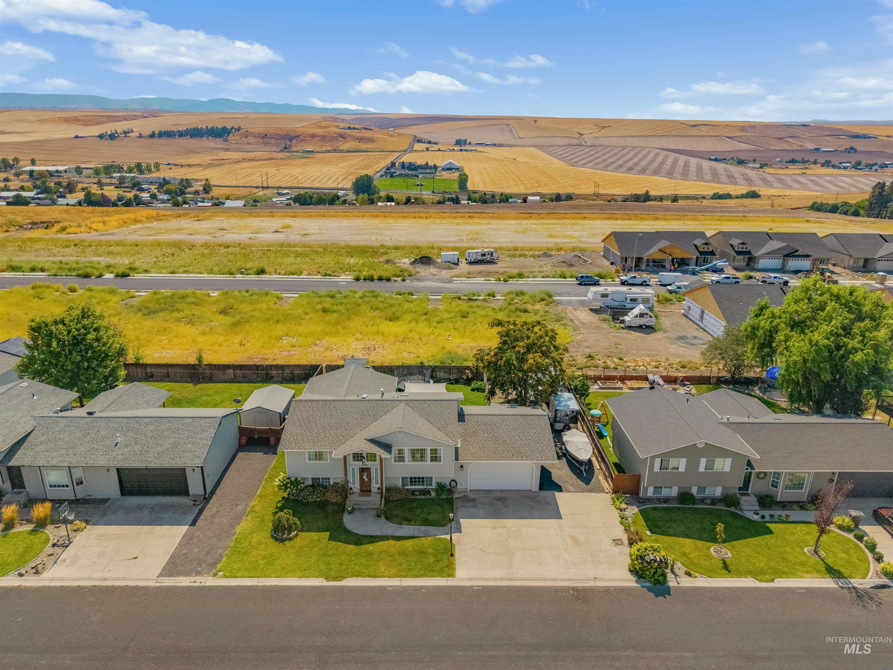 1826 Birch Drive, Lewiston, Idaho 83501, 4 Bedrooms, 2.5 Bathrooms, Residential For Sale, Price $489,900,MLS 99000221