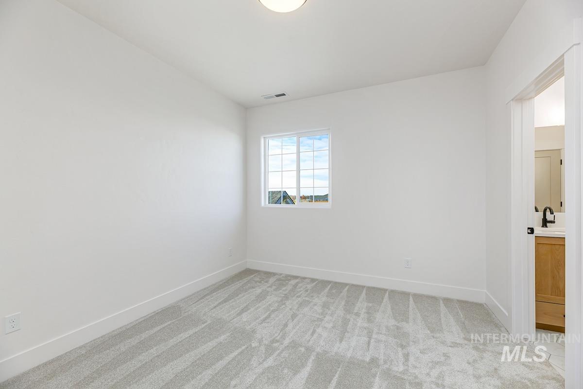 21726 Appaloosa Ave, Star, Idaho 83669, 4 Bedrooms, 3.5 Bathrooms, Residential For Sale, Price $1,127,044,MLS 99000226