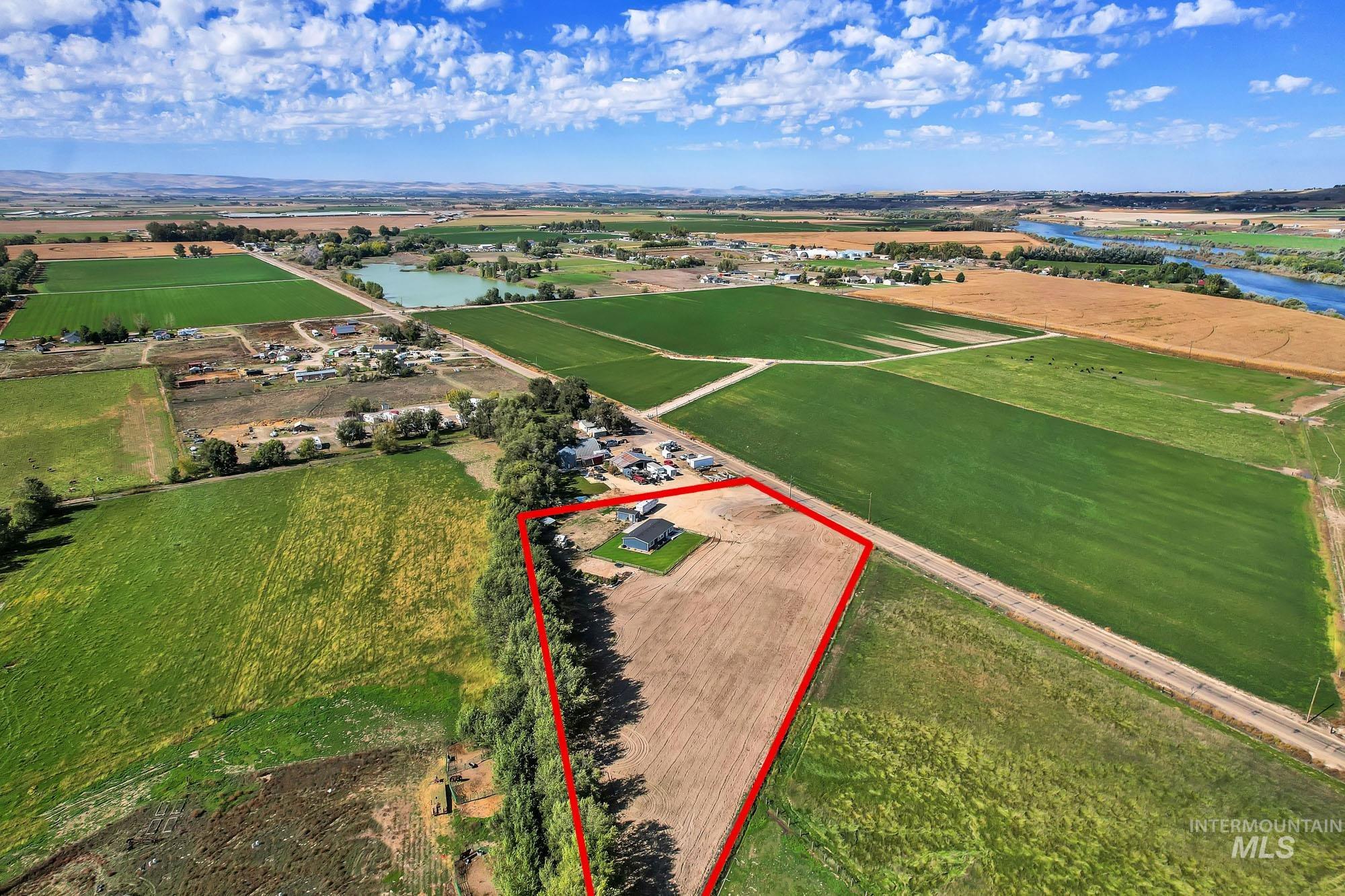 5307 Old Bruneau Hwy, Marsing, Idaho 83639, 3 Bedrooms, 2 Bathrooms, Residential For Sale, Price $475,000,MLS 99000246