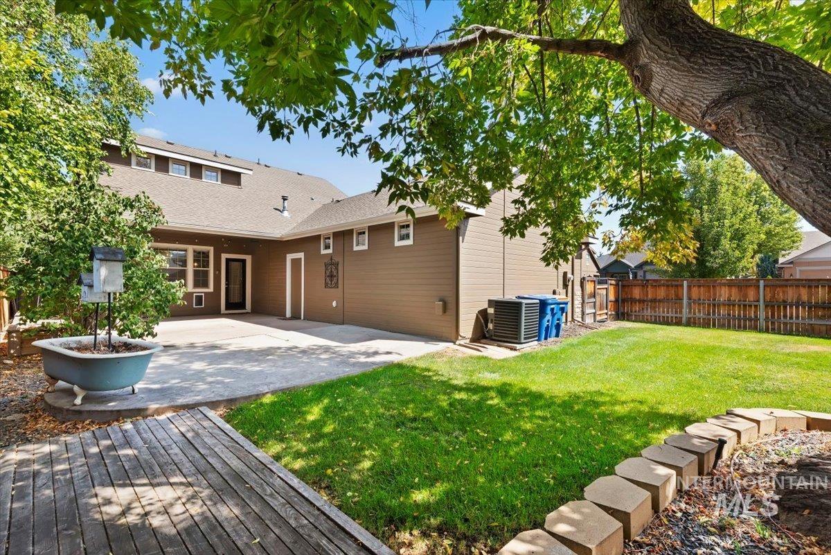 10251 W Brownstone Dr, Boise, Idaho 83709, 3 Bedrooms, 2.5 Bathrooms, Residential For Sale, Price $555,000,MLS 99000259
