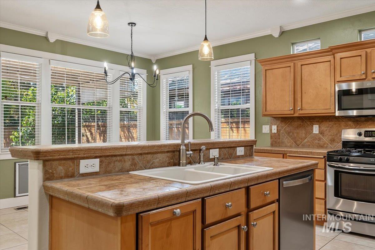 10251 W Brownstone Dr, Boise, Idaho 83709, 3 Bedrooms, 2.5 Bathrooms, Residential For Sale, Price $555,000,MLS 99000259