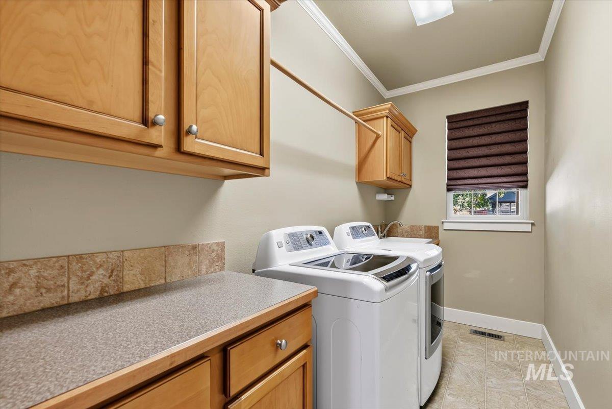 10251 W Brownstone Dr, Boise, Idaho 83709, 3 Bedrooms, 2.5 Bathrooms, Residential For Sale, Price $555,000,MLS 99000259