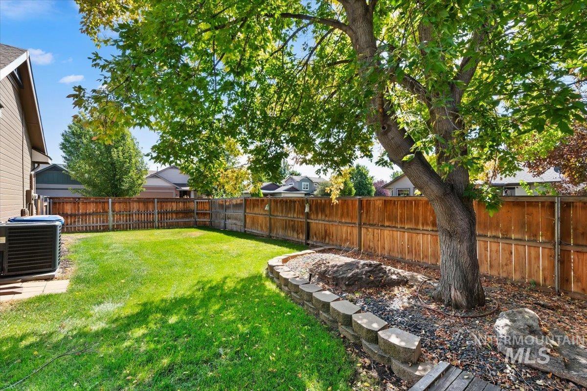 10251 W Brownstone Dr, Boise, Idaho 83709, 3 Bedrooms, 2.5 Bathrooms, Residential For Sale, Price $555,000,MLS 99000259