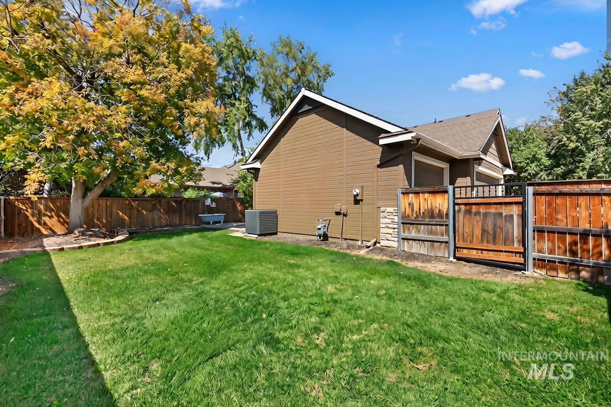 10251 W Brownstone Dr, Boise, Idaho 83709, 3 Bedrooms, 2.5 Bathrooms, Residential For Sale, Price $555,000,MLS 99000259