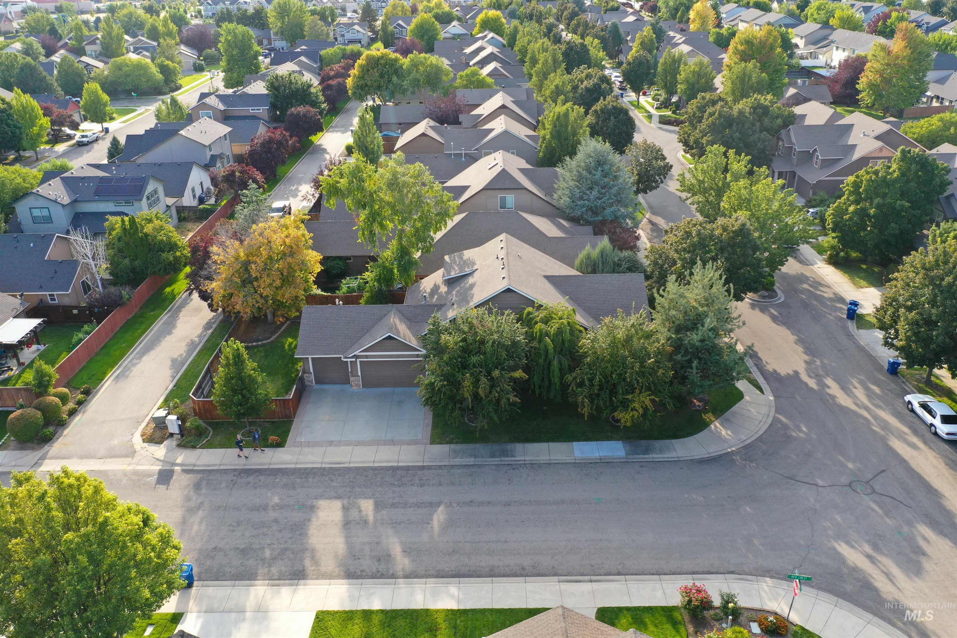 10251 W Brownstone Dr, Boise, Idaho 83709, 3 Bedrooms, 2.5 Bathrooms, Residential For Sale, Price $555,000,MLS 99000259