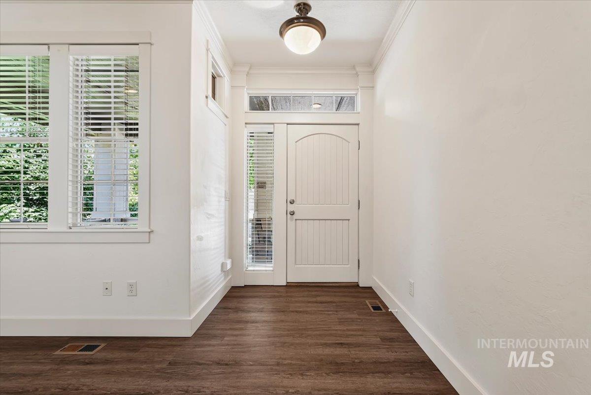 10251 W Brownstone Dr, Boise, Idaho 83709, 3 Bedrooms, 2.5 Bathrooms, Residential For Sale, Price $555,000,MLS 99000259