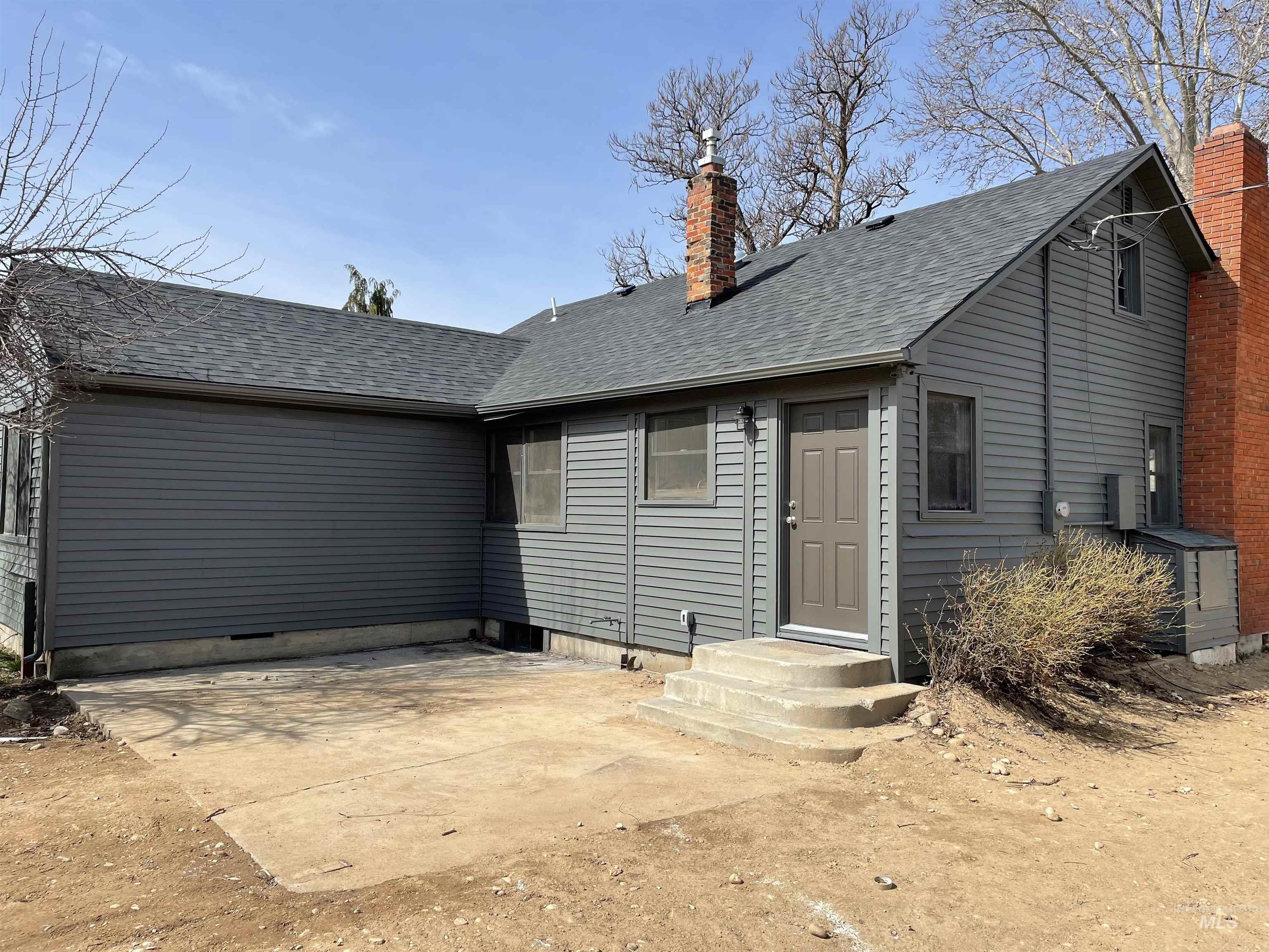 3311 W Cherry, Boise, Idaho 83705, 3 Bedrooms, 1 Bathroom, Residential Income For Sale, Price $449,900,MLS 99000260