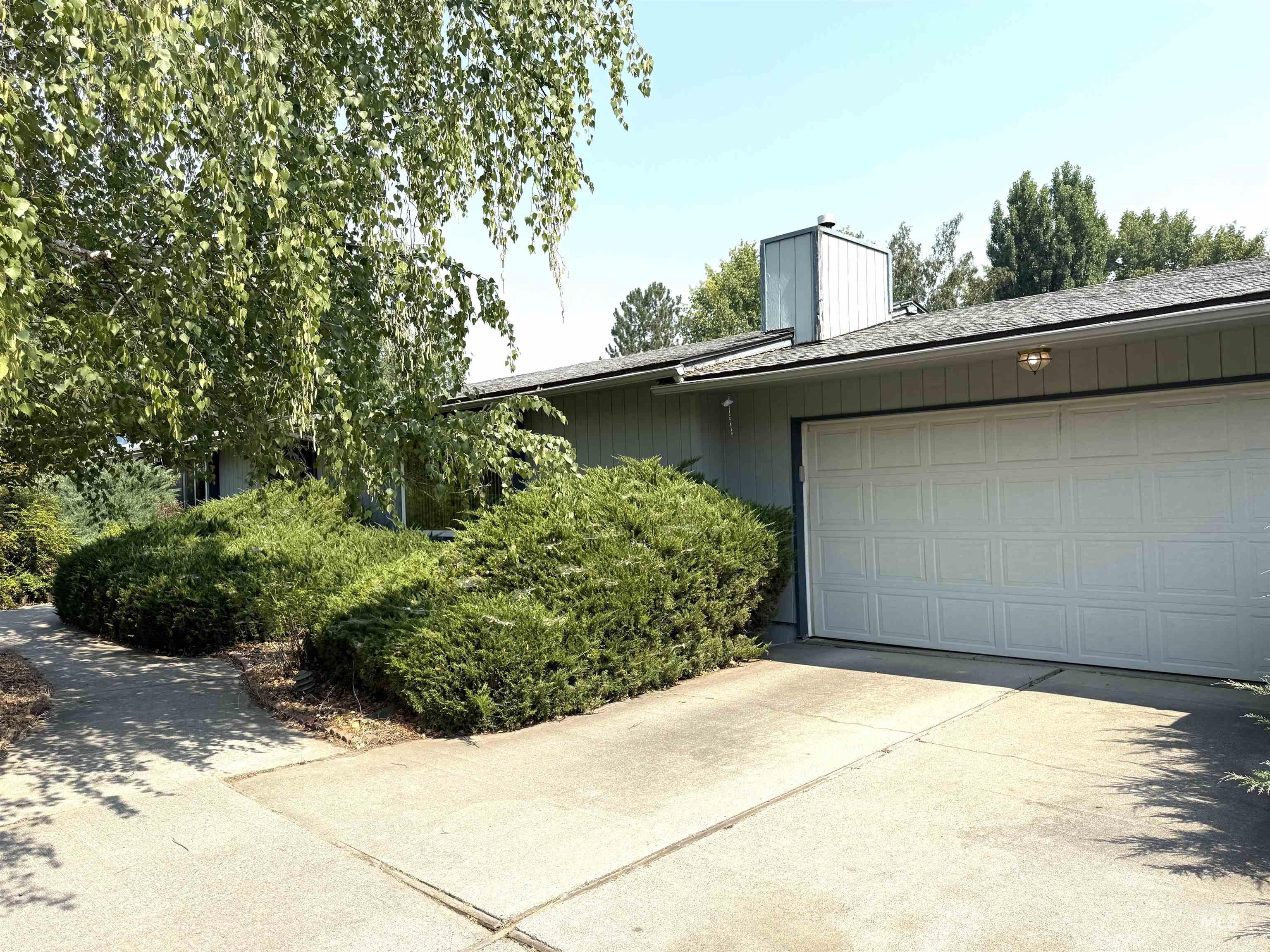 1324 Ponderosa, Moscow, Idaho 83843, 3 Bedrooms, 2 Bathrooms, Residential Income For Sale, Price $519,000,MLS 99000261